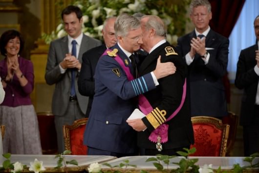 Abdicazione Abdicazione