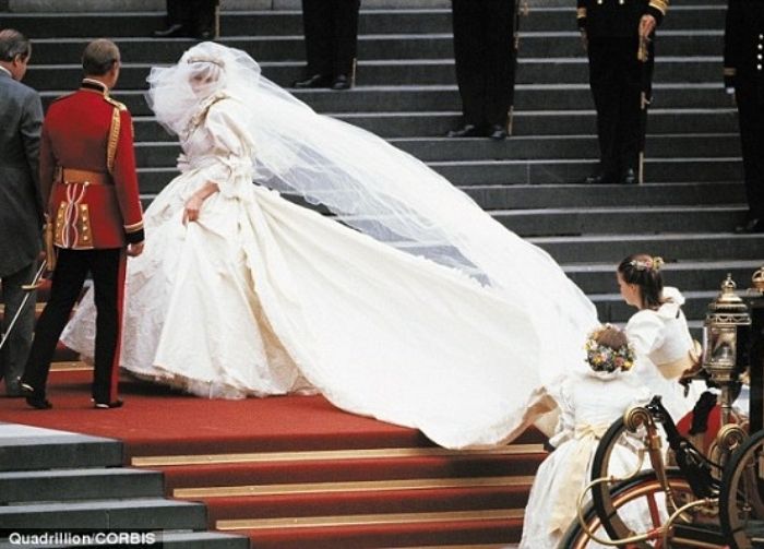 Abito_Diana L’abito da sposa di Diana da giugno in mostra a Kensington Palace