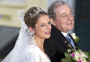 AnneMarie2-300x206 Annemarie di Borbone-Parma: la sposa con il velo di carta