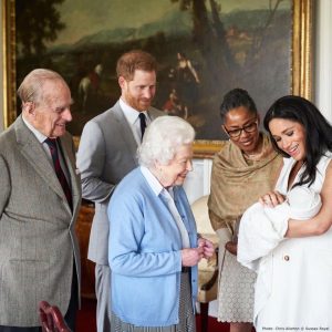Il baby Sussex è arrivato, per favore chiamatelo Philip. Ah no, si chiama Archie