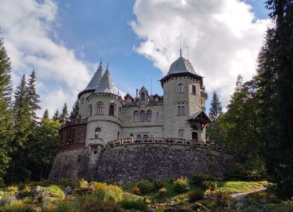 Castel_Savoia_1 Castel Savoia: le vacanze valdostane della regina Margherita