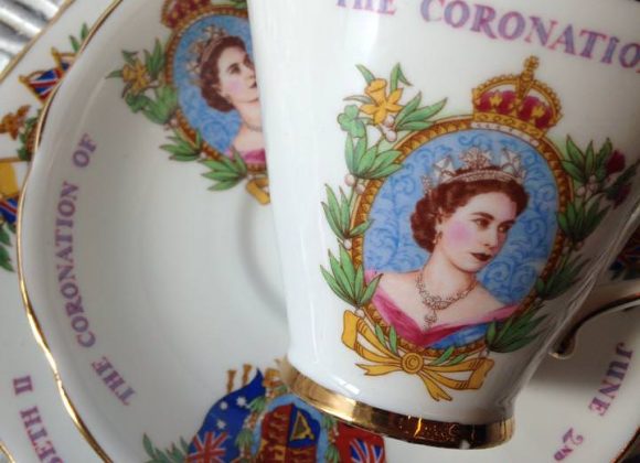 Cupoftea A cup of tea with The Queen
