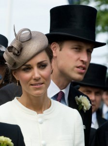 Epsom11-223x300 William & Kate: i duchi di Cambridge al derby di Epsom "of course"