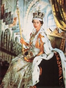 Elisabetta II: il regno più lungo dopo quello di Vittoria e il "diamond jubilee"