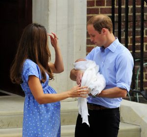 Kate+Middleton+Prince+Cambridge+Makes+Debut+p9HnYPMtn-3l Kate+Middleton+Prince+Cambridge+Makes+Debut+p9HnYPMtn-3l