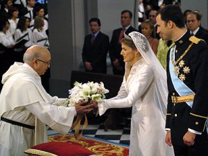 SPAIN-ROYALS-FELIPE-LETIZIA-FLOWERS-WEDDING