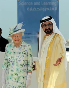 Maktoum-Queen Lo sceicco Al Maktoum con la regina Elisabetta