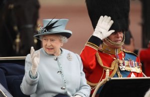 ReginaE-300x195 E oggi tocca a Elisabetta con il Trooping the colour