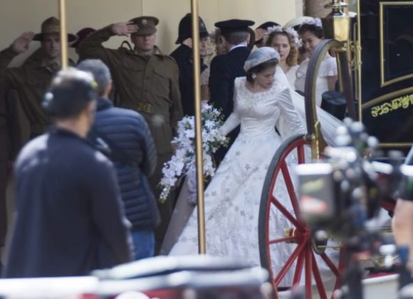 The Queen in The Crown di Netflix