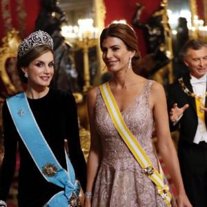 La prima volta di Letizia con il diadema Ansorena “Fleur de lys”