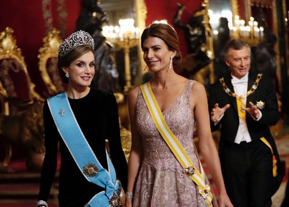 La prima volta di Letizia con il diadema Ansorena “Fleur de lys”