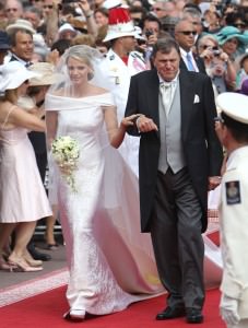 vestido-3-z-227x300 Alberto & Charlene: oggi sposi a Monaco